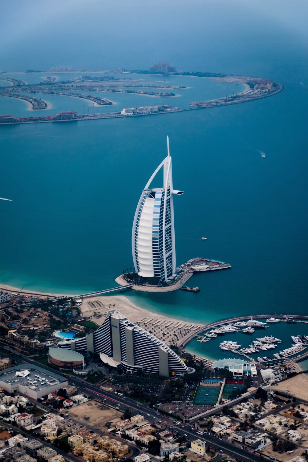 Visit Dubai - skyline and city attractions